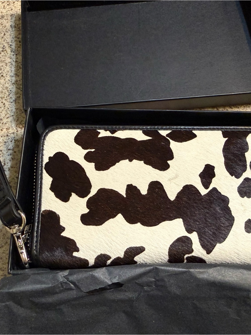 Women’s Cowhide Zip Clutch with shoulder chain or wristlet -Black & White